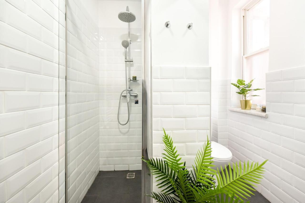 Cozy 1Br Escape - Apartment With Charming Balcony Near Universitate Bukareszt Zewnętrze zdjęcie